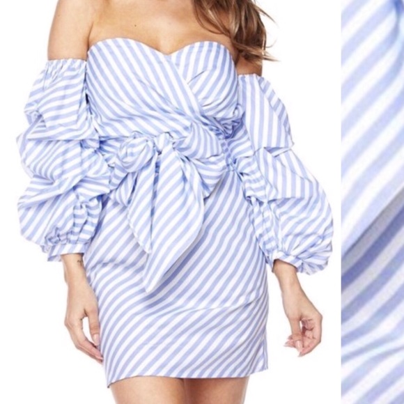 Dresses & Skirts - LAST ONE!!PRICE FIRM Off the shoulder stripe dress